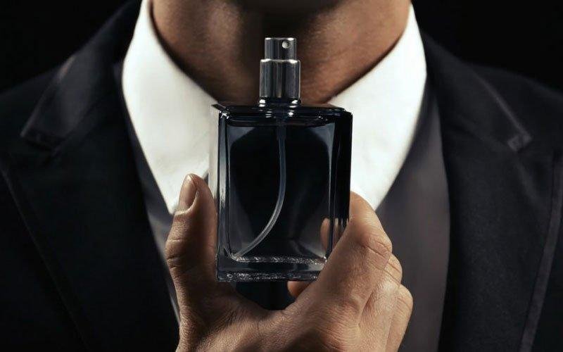 best versace cologne for men