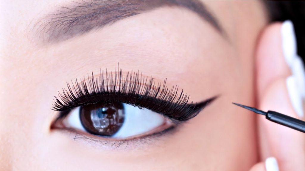 Best Liquid Eyeliner for Beginners